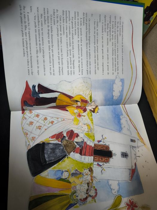 Livro Os mais belos contos da avozinha