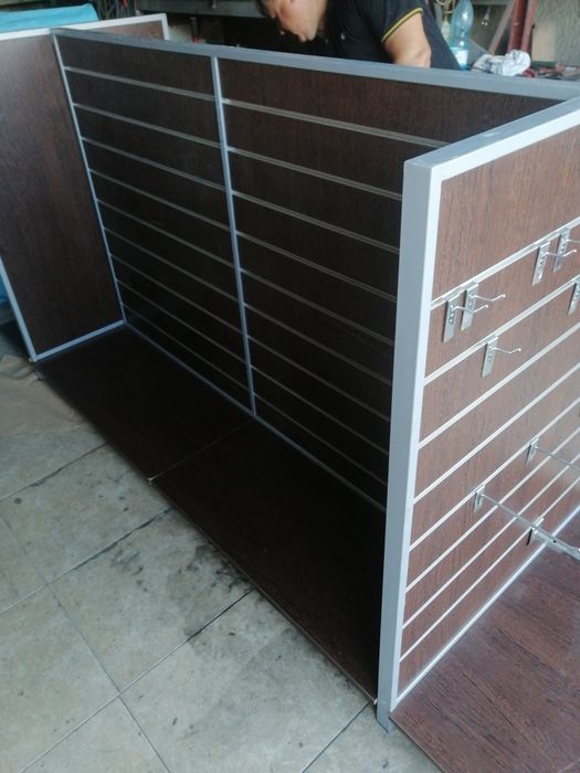 Expositor de pendurados 2,80×0,95×1,30