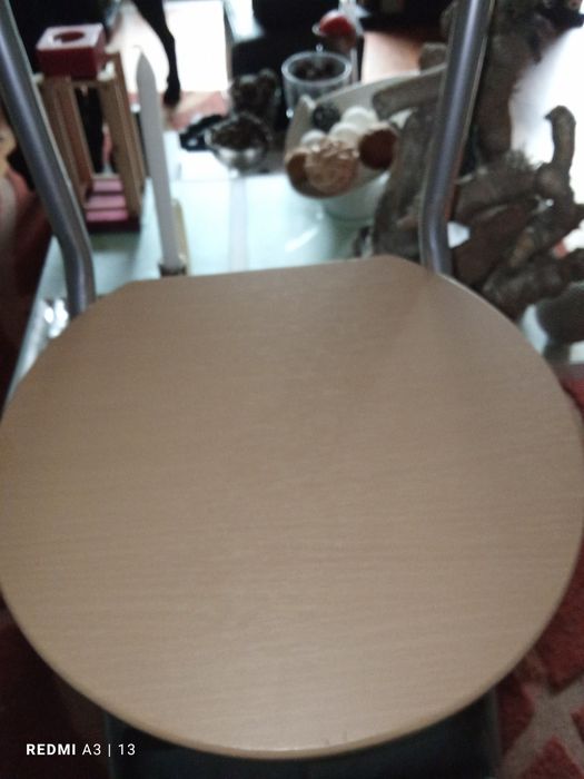 Cadeira de cozinha em bom estado