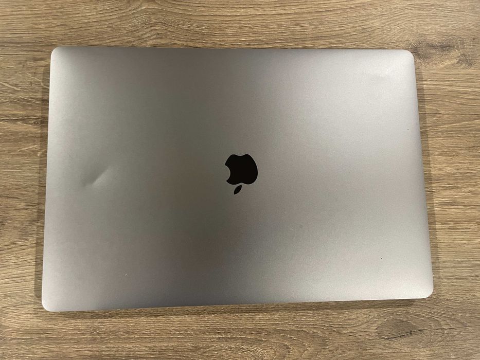 MacBook Pro 16 A2141、AMD Radeon Pro 5300 Купить ультрабук Б-класс Apple MacBook Pro 16 2019 A2141