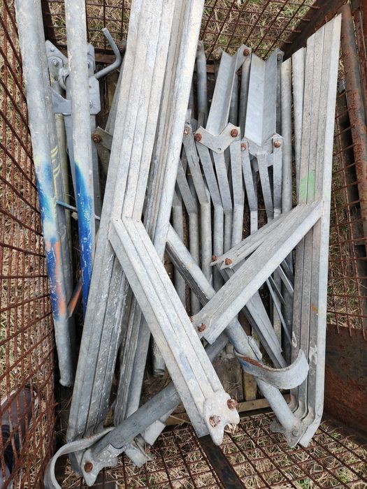 DOKA , PERI Oryginalne używane Stemple Trójnogi Głowice Kosze 20kn top