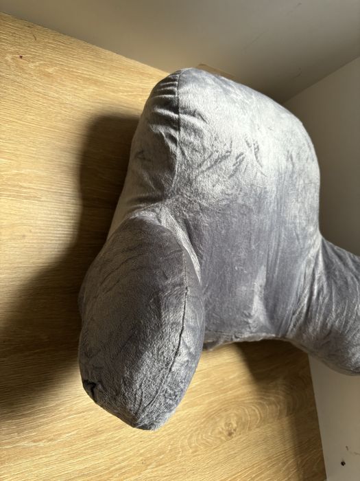 Poduszka lędźwiowa do czytania szara