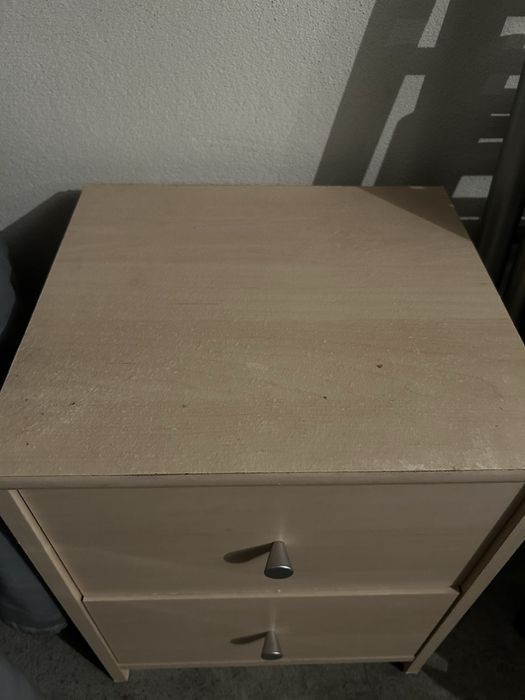 Mesinha de cabeceira