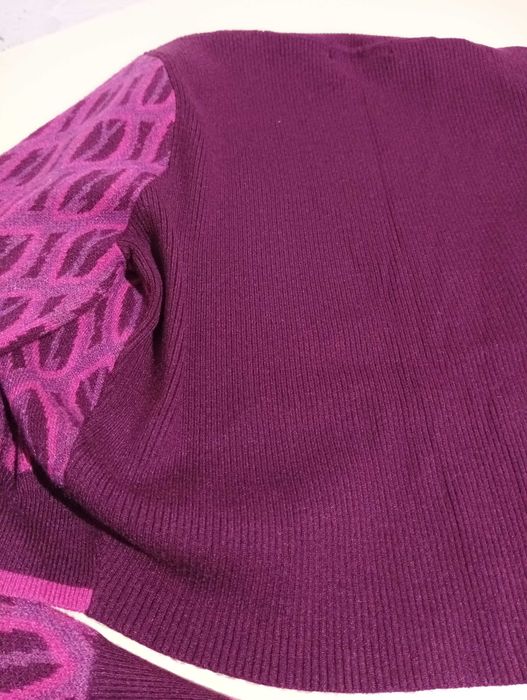 Casaco de malha com decote em V