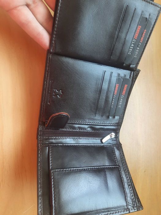 Sprzedam elegancki portfel skórzany!