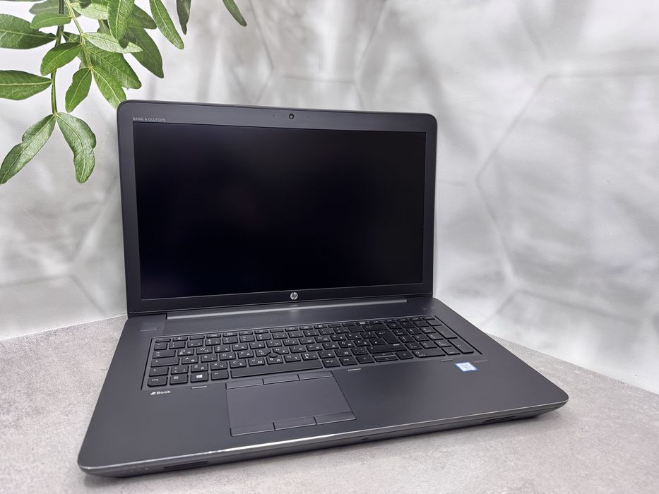 Quadro P5000 16GB/HP ZBook 17 G4 / i7-7820HQ / 32GB / 512GB SSD/17.3" IPS