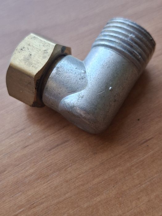 Kolanko hydrauliczne.