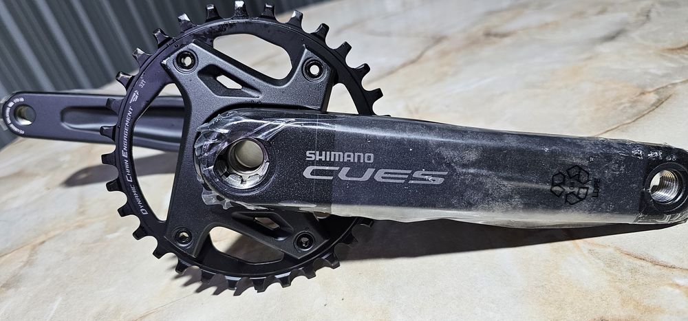 Nowe. Korba Shimano Cues FC-U6000.