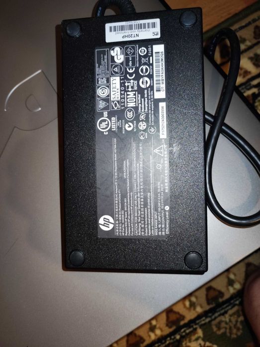 Zasilacze do laptopów