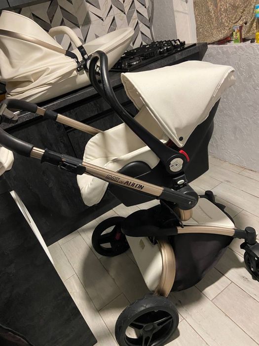 Продам коляску в хорошем состоянии