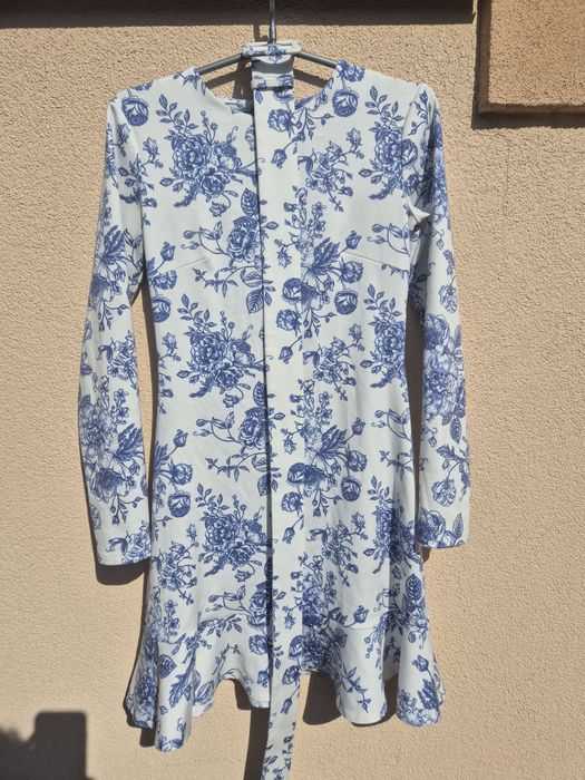 Гарне плаття від One by one