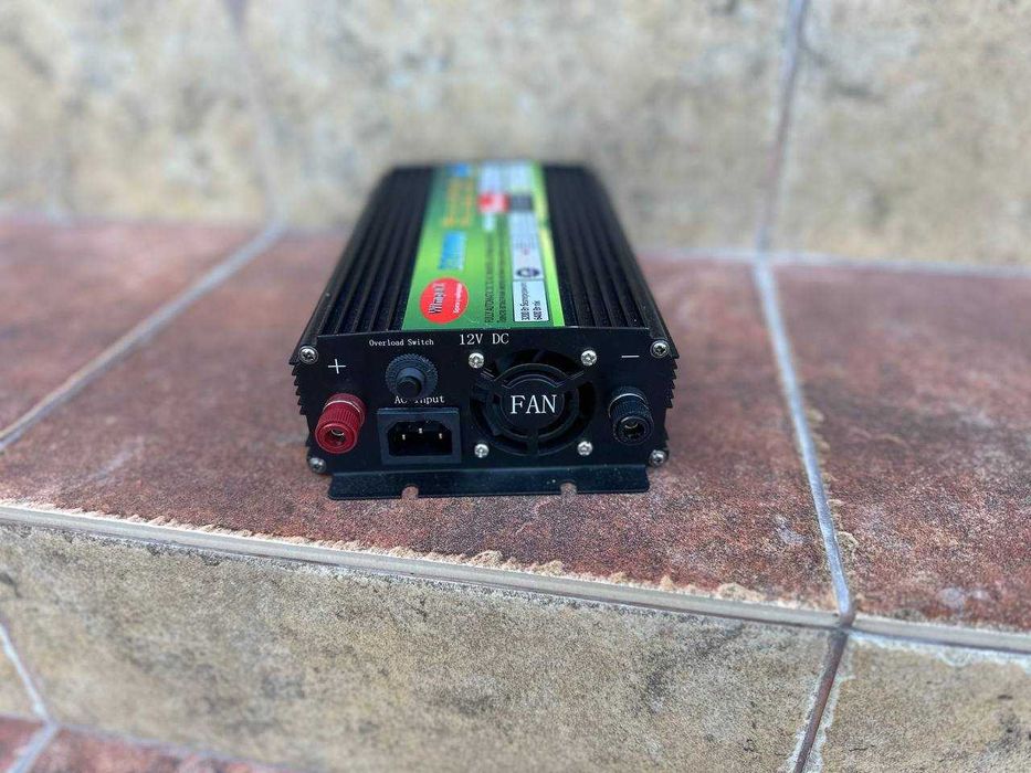 Преобразователь 12-220v 3200w с зарядкой аккумулятора. ИБП Инвертор.
