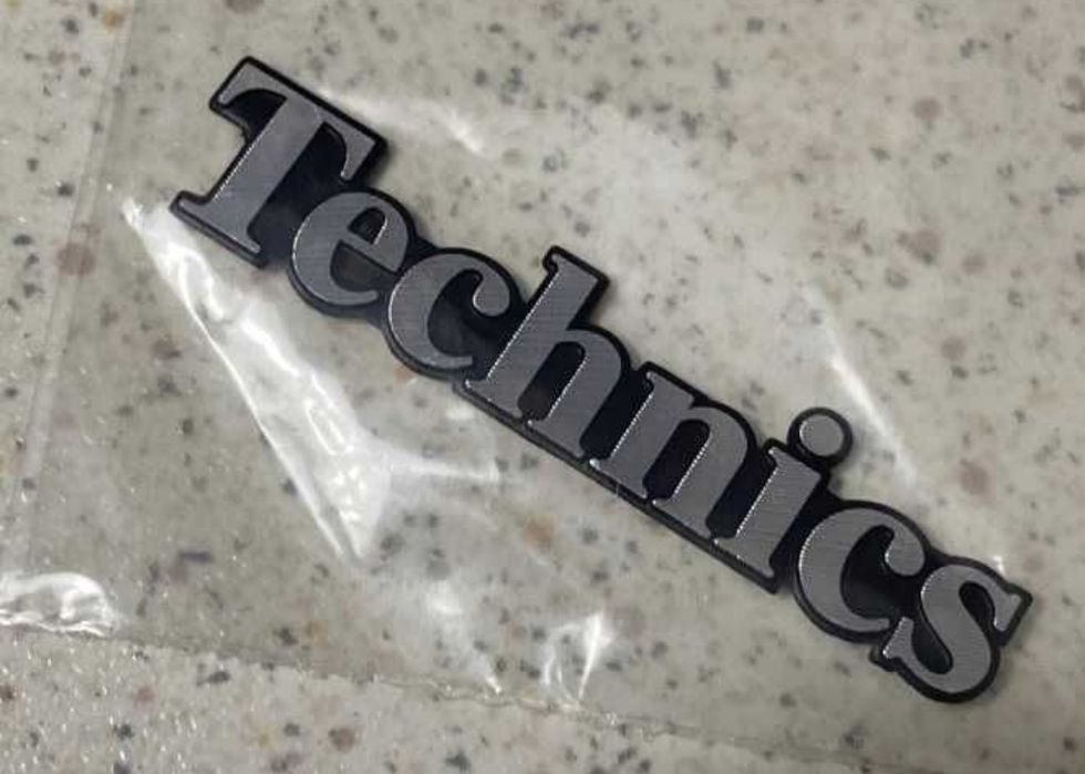 Nowy samoprzylepny znaczek Technics logo klejane 2 sztuki