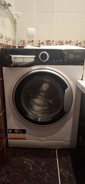 Продам стиральную машину на запчасти или под ремонт