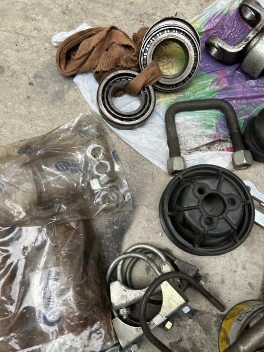 Продам мелочевку на газель.За копейки