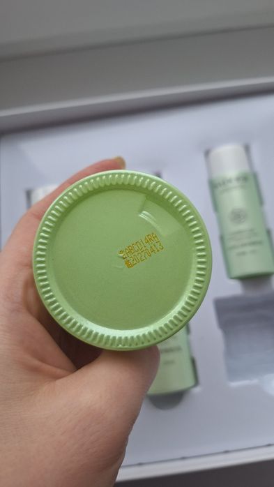 Косметика. Подарунковий набір доглядової косметики. Доглядові засоби