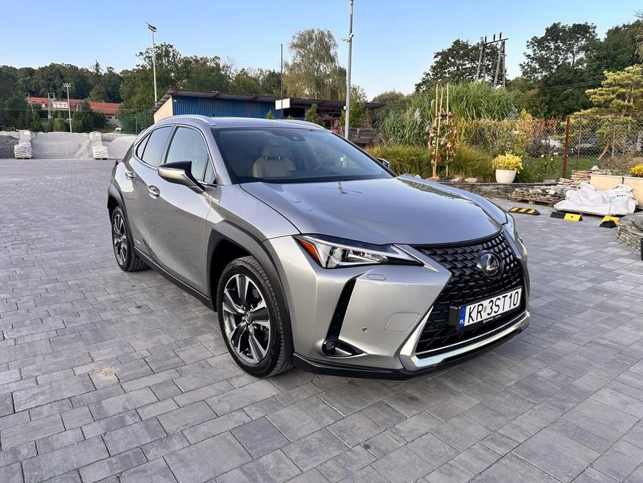 Lexus UX Lexus UX250h 2WD    faktura VAT
