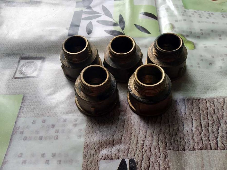 Переходник(фитинг) резьбовой водопроводный 1 1/4"х1"