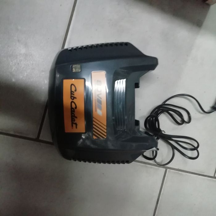 nowa ładowarka akumulatorowa wolf garten cub cadet 6A 72v