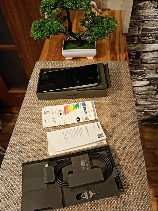 Samsung galaxy s25 FE 8/128  nowyi