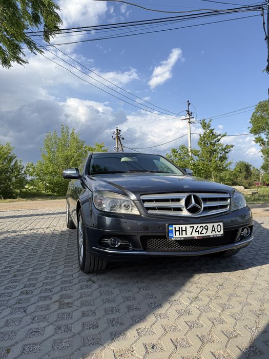 Продам Mercedes-Benz C-Class 2008
