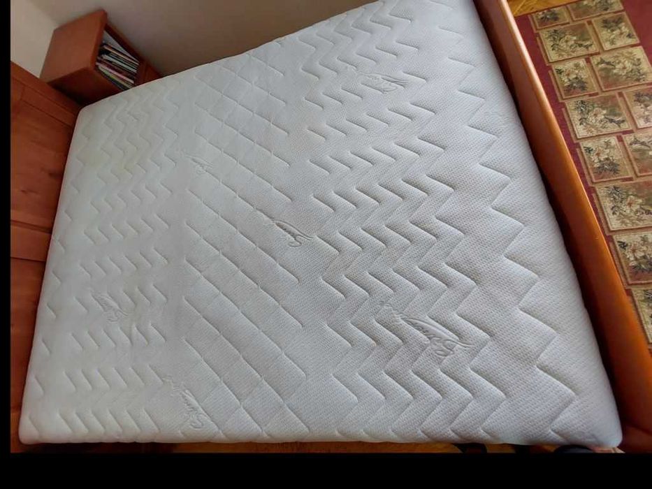 Materac 160x200x20cm firmy "M&K Koło",  kieszeniowy, 7. strefowy do łóżka podwójnego, firmy Koło , używany