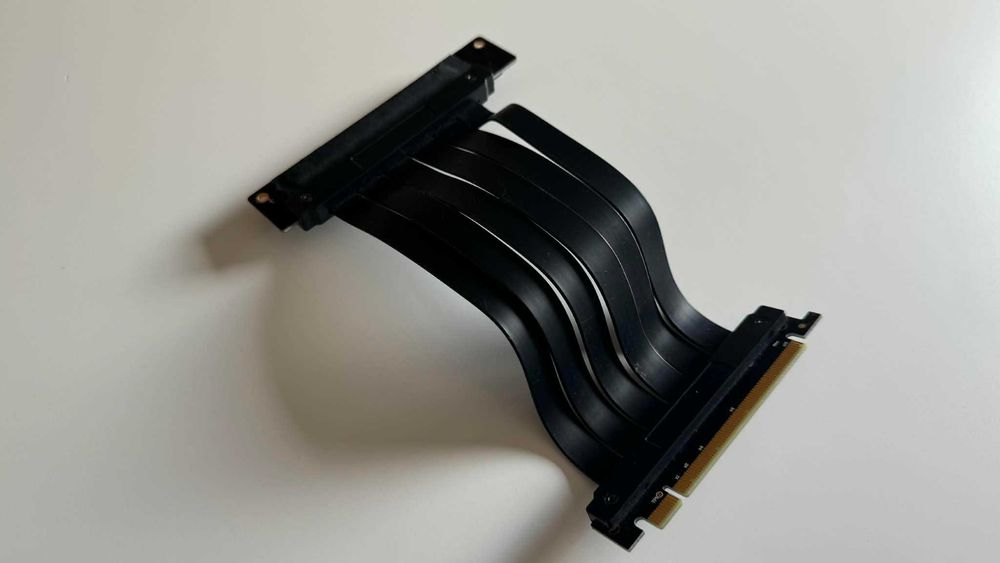 Riser PCI-E X16 3.0 CoolerMaster czarny 25cm stan bardzo dobry sprawny