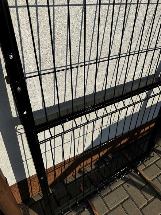 Furtka panelowa ze słupkiem