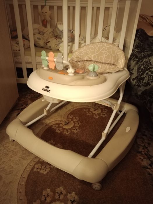 Chodzik do nauki chodzenia  Kidiz