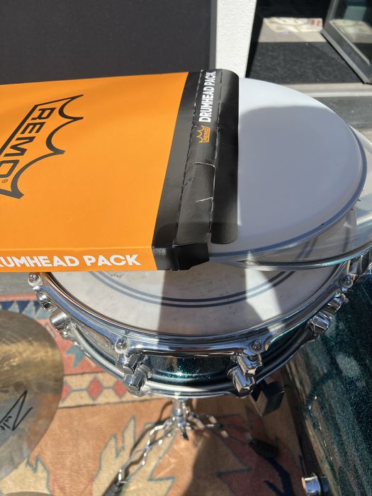 Mapex Saturn walnut / maple com Pratos Zultan Rockbeat