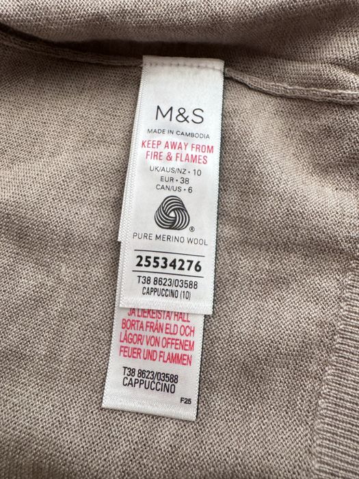 Кардиган з круглим вирізом на ґудзика з мериносовоі вовни marks & spencer, оригінал