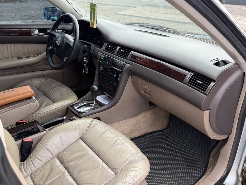 Audi A-6 C-5 ( Avtomat )