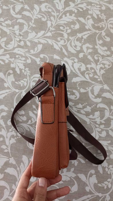 Bolsa unisex pequena em bom estado