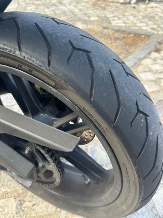 Yamaha YZF-R125 2010 – Excelente Estado | Pneus, Bateria e Corrente Novos