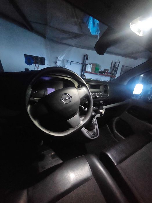 Opel vivaro 2021 longa diesel