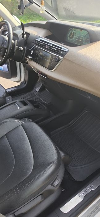 Citroen c4 grande picasso — photo 3