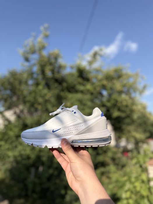 Продам оригінальні кросівки Nike жіночі