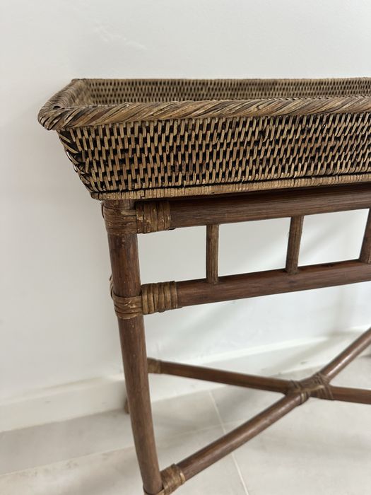 Aparador em rattan natural
