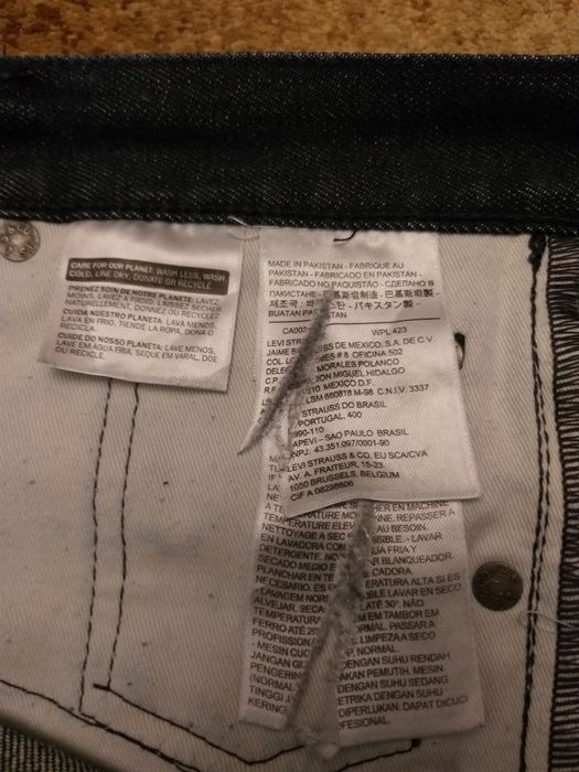 Джинсы Levi strauss & co.