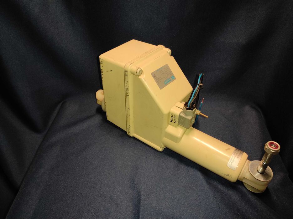 Siłownik elektryczny 230V 6000N HANNING