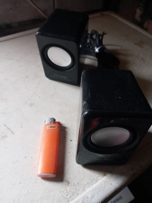 Музыкальные колонки.