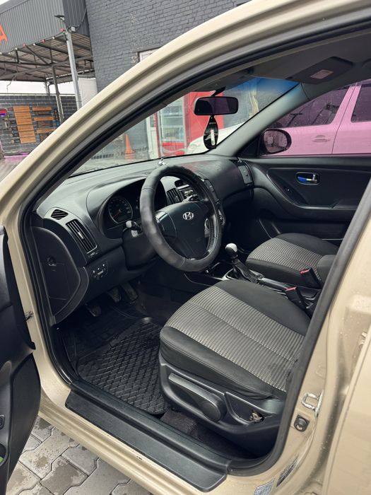 Продам Hyundai Elantra 2010 рік