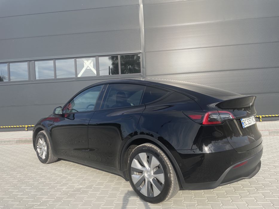Tesla model Y 2021 тесла модел Y