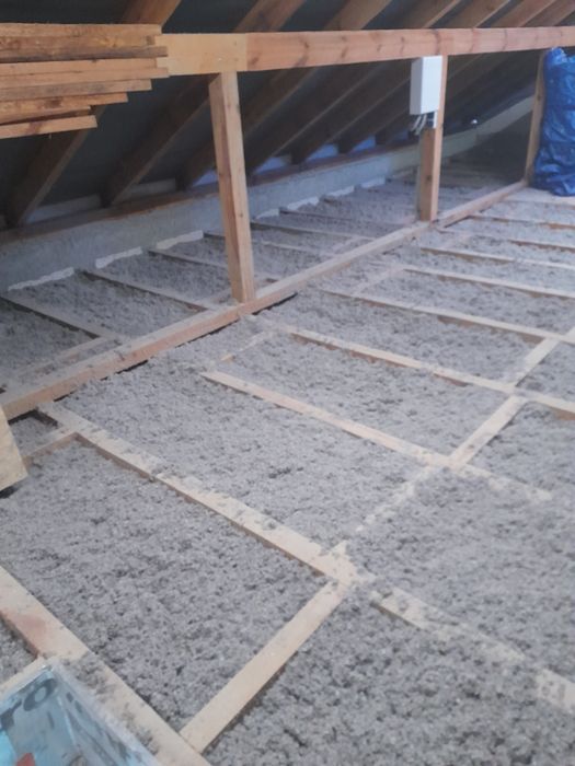 Wdmuchiwanie celulozy adaptacje poddaszy  badanie kamerą termowizyjną