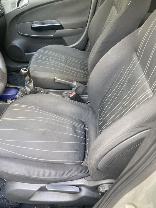 Vendo opel corsa ECO flex1300cdti