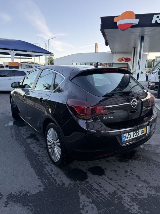 Opel Astra J Hatchback 1.7cdti
