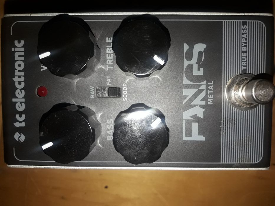 Комбік Marshall MG10G педаль  ефектів  fangs metal distortion