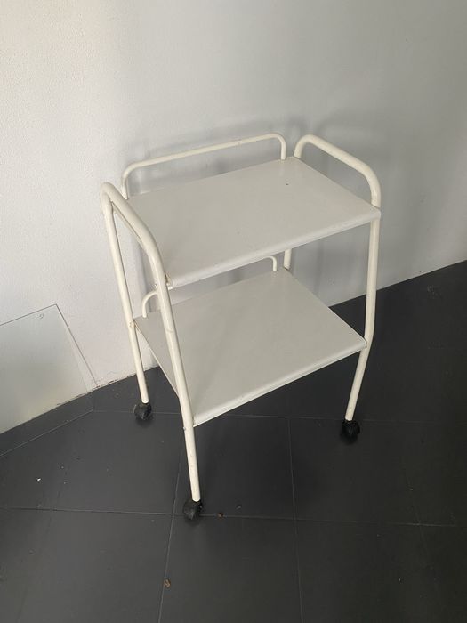 Vendo carrinho de estetica cor branca