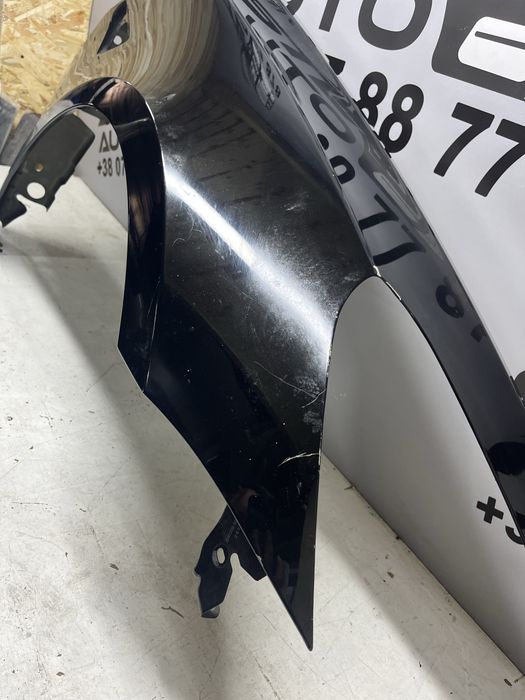 Праве крило Tesla Model 3