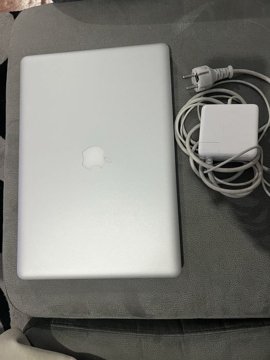 MacBook  Pro late 2011